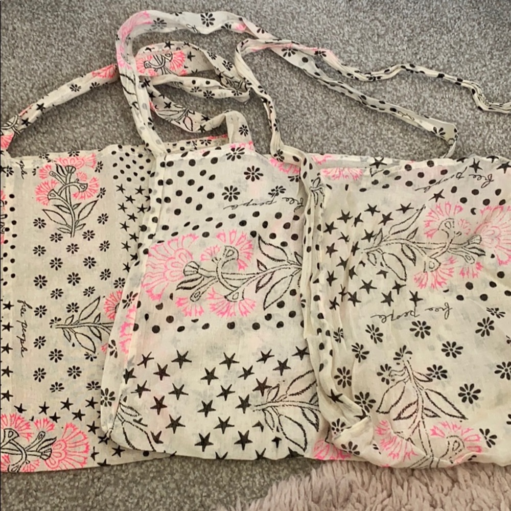 Free people totes